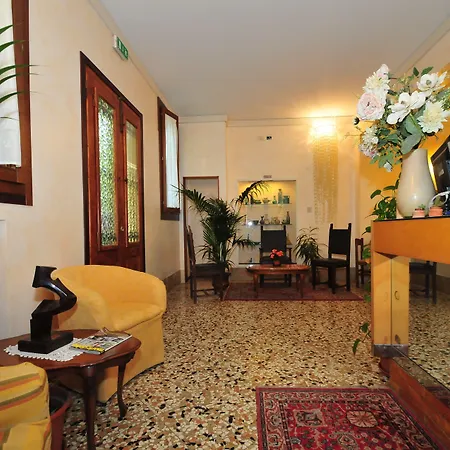 Sant'anna Hotel *