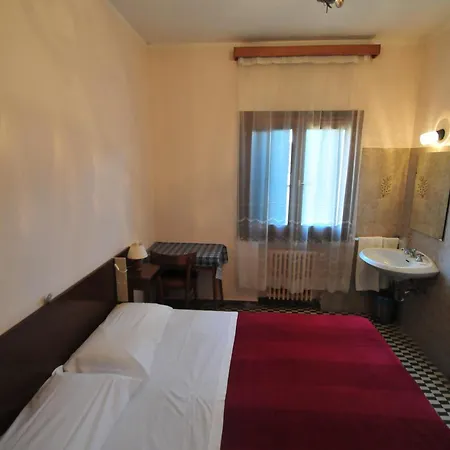 Sant'anna Hotel *