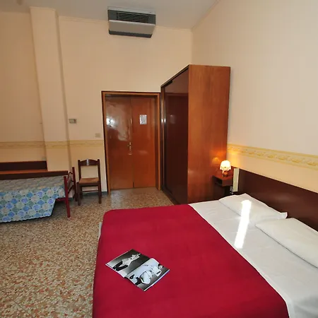 Sant'anna Hotel *