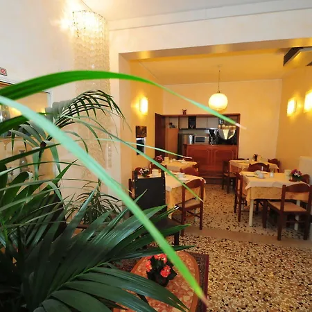 Sant'anna Otel *